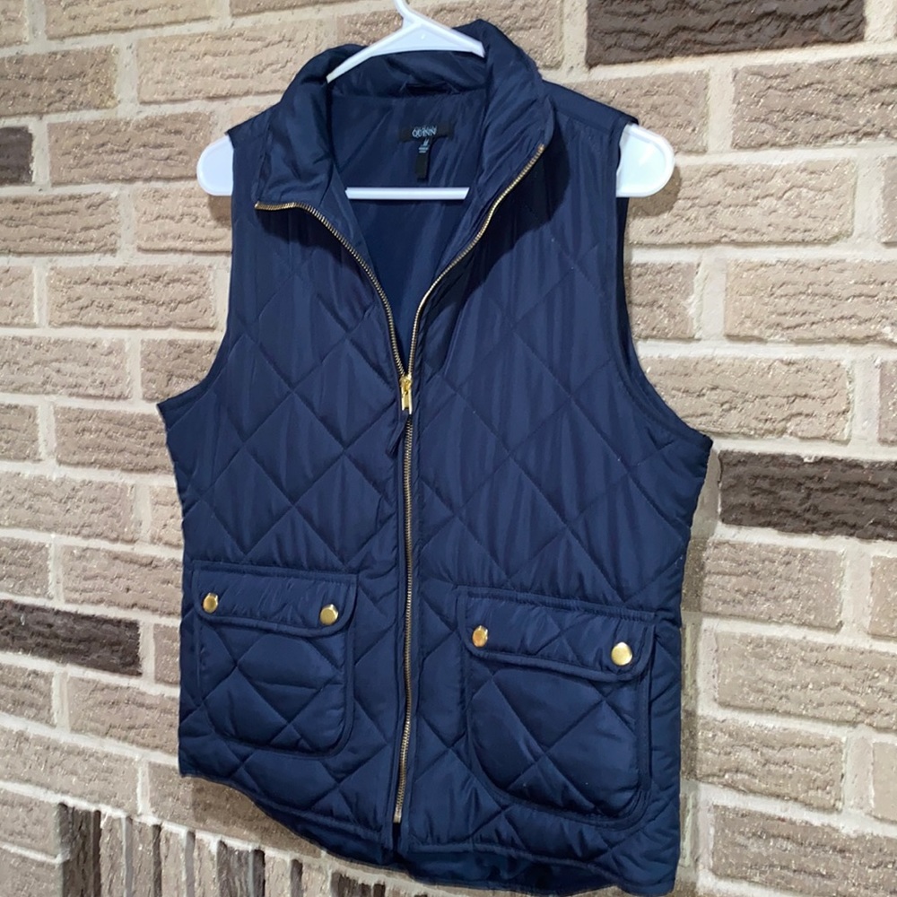 Quinn Medium Sized Navy Spring Vest